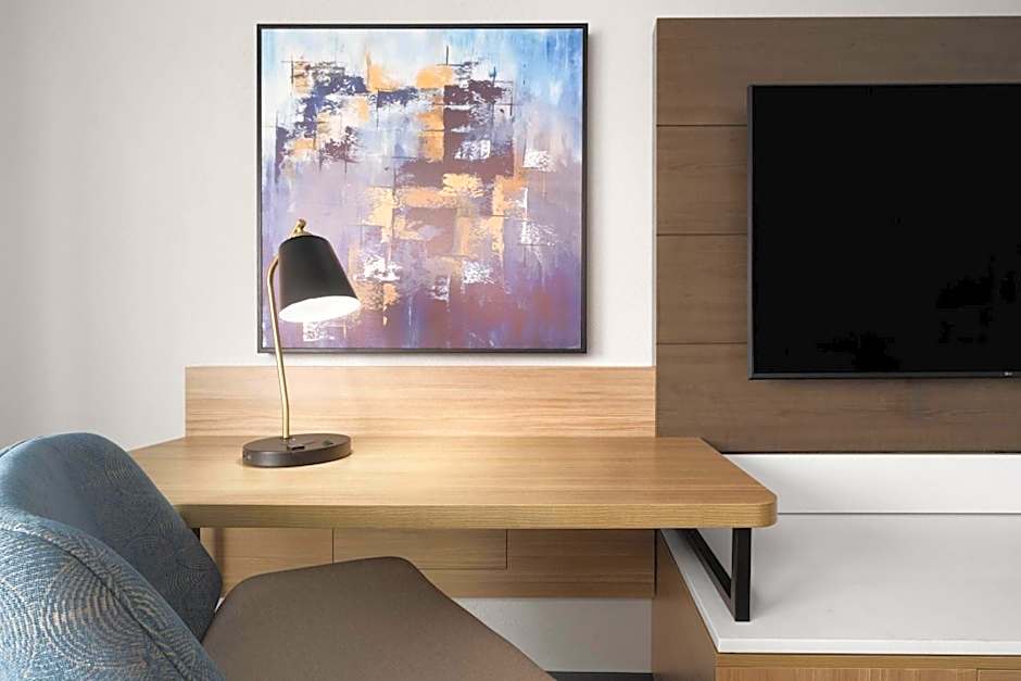 La Quinta Inn & Suites by Wyndham Greenville Woodruff Rd