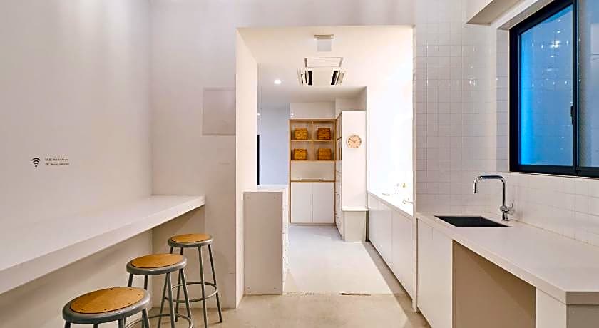 Hotel Plus Hostel TOKYO ASAKUSA 1