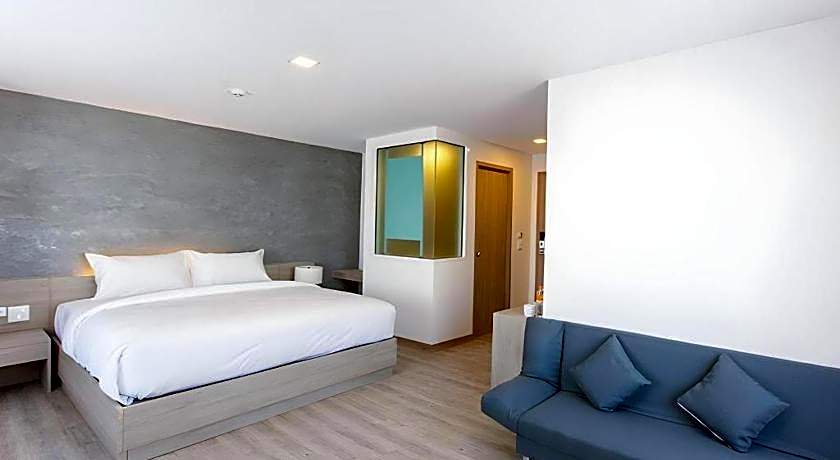 B2 Nakhonsawan Premier Hotel