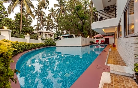 Arotel Rooms & Suites