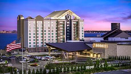Horseshoe Lake Charles - A Caesars Rewards Destination