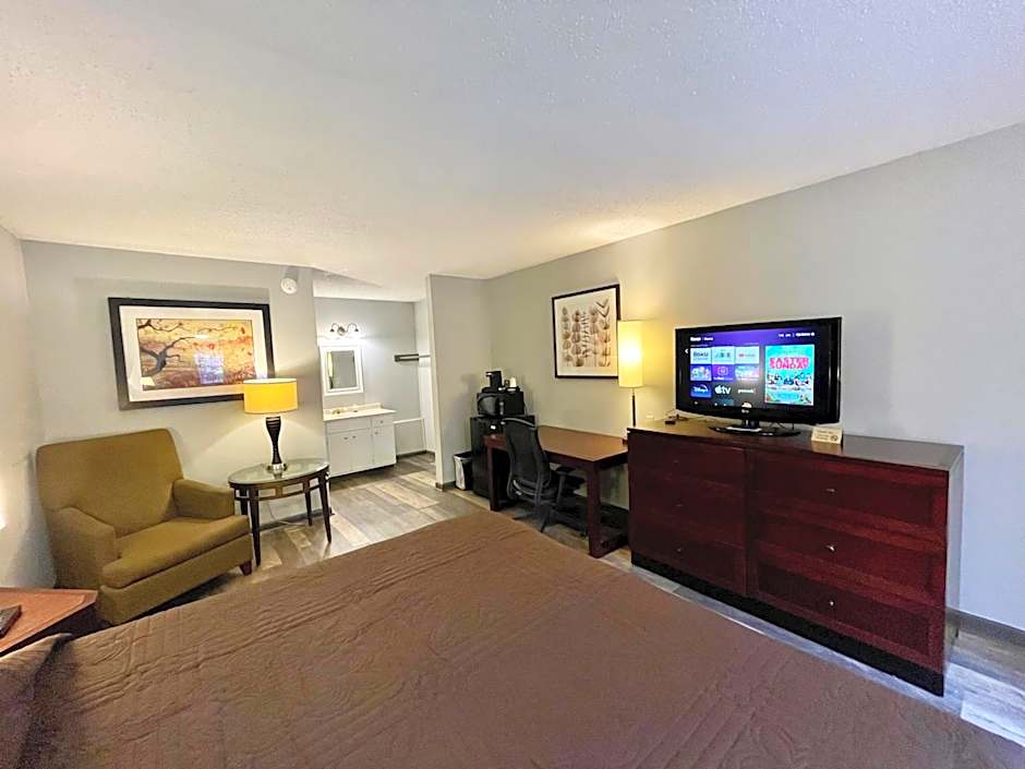 Alpine Village Inn