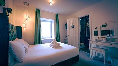 Compact Double Room