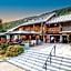 Hôtel et Camping O2 Orcières Outdoor Area