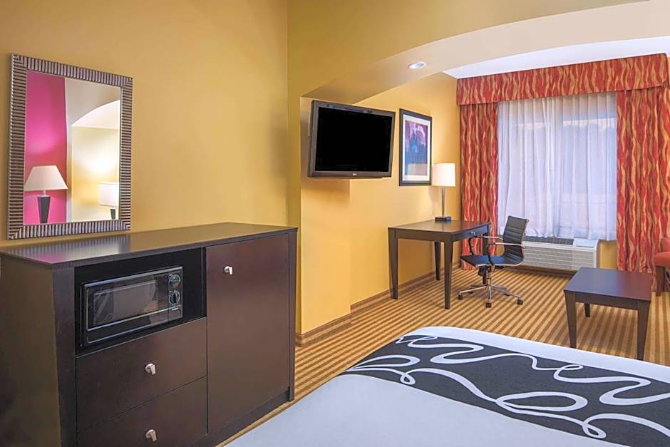 La Quinta Inn & Suites by Wyndham Union City