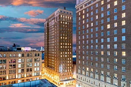 Courtyard by Marriott St. Louis Downtown/Convention Center