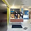 Holiday Inn Express Delano Highway 99 By IHG