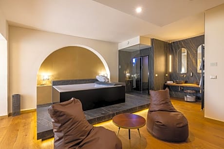 Suite with Spa Access