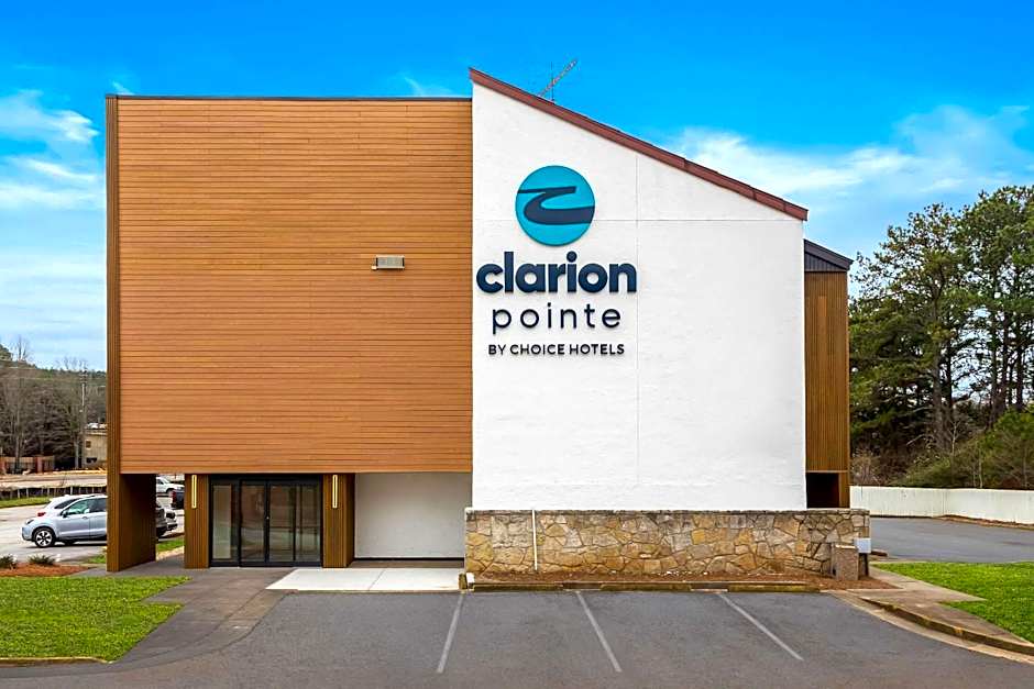 Clarion Pointe Kennesaw Town Center