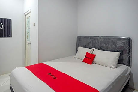 RedDoorz At Jalan Raya Baturaden