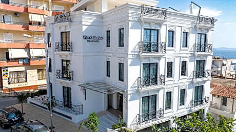 The Collector hotel boutique