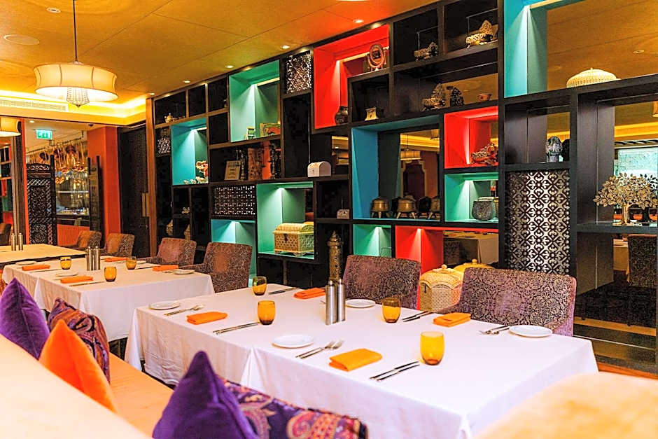 Dusit Thani Abu Dhabi Hotel