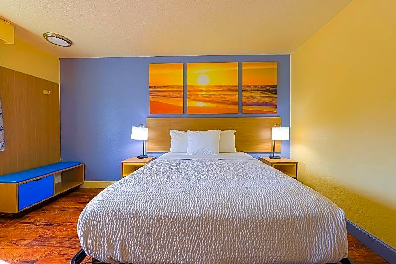 Coastal Inn by OYO Lincoln City - Oregon Coast Hwy