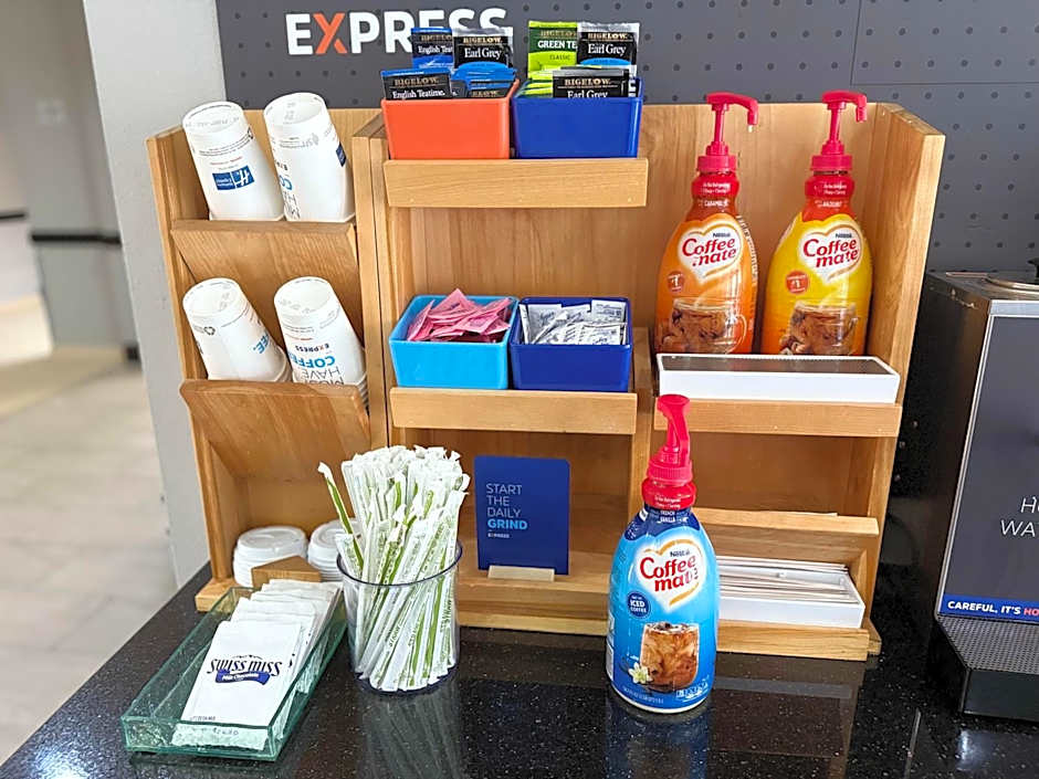 Holiday Inn Express & Suites Bonham By IHG