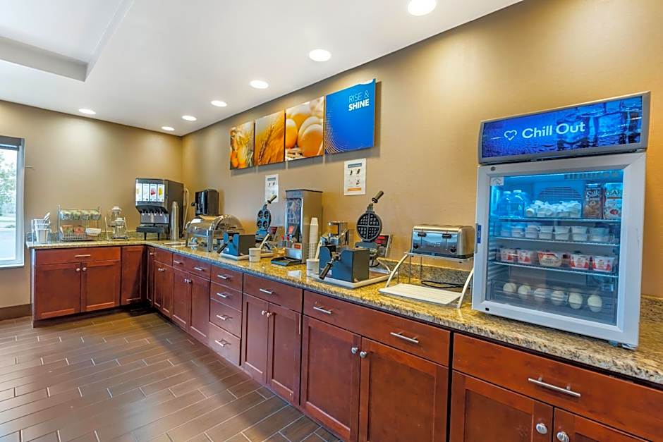 Comfort Suites Redding - Shasta Lake