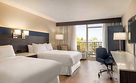2 Double Beds, Deluxe Room, Pool View, Balcony, Non-Smoking