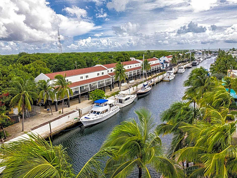Waterside Suites and Marina