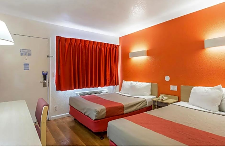 Motel 6 Albuquerque Northeast