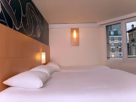 Triple Room with 1 double bed and 1 sofabed