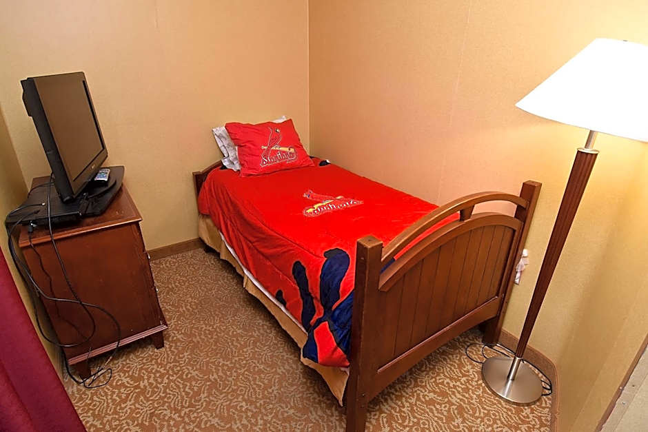 Holiday Inn Express Hotel And Suites Fenton-I-44 By IHG