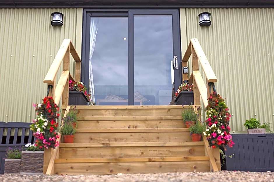 Upper Gilwern Quarry Hut