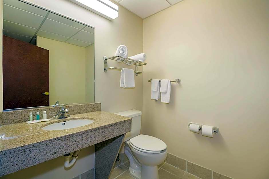 Clarion Pointe Charleston - West Ashley