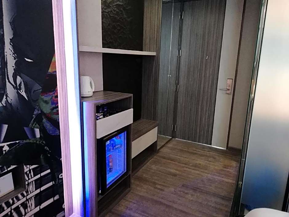 Aspira Gems Center Silom