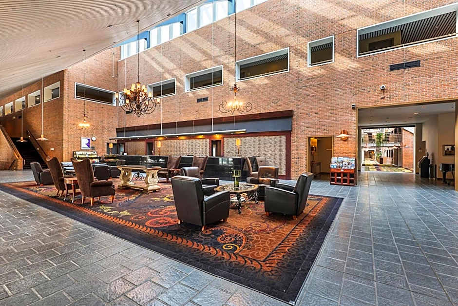 Crowne Plaza Minneapolis West By IHG