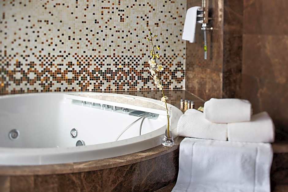 Renaissance Minsk Hotel