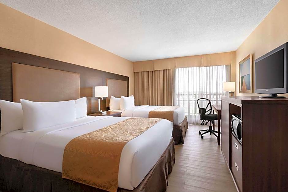 Ramada on the Bay Conference Resort Belleville