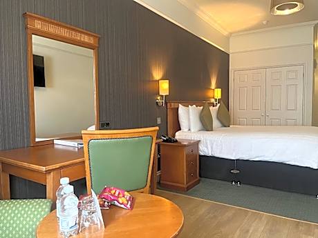 Executive King Room - Non-Smoking