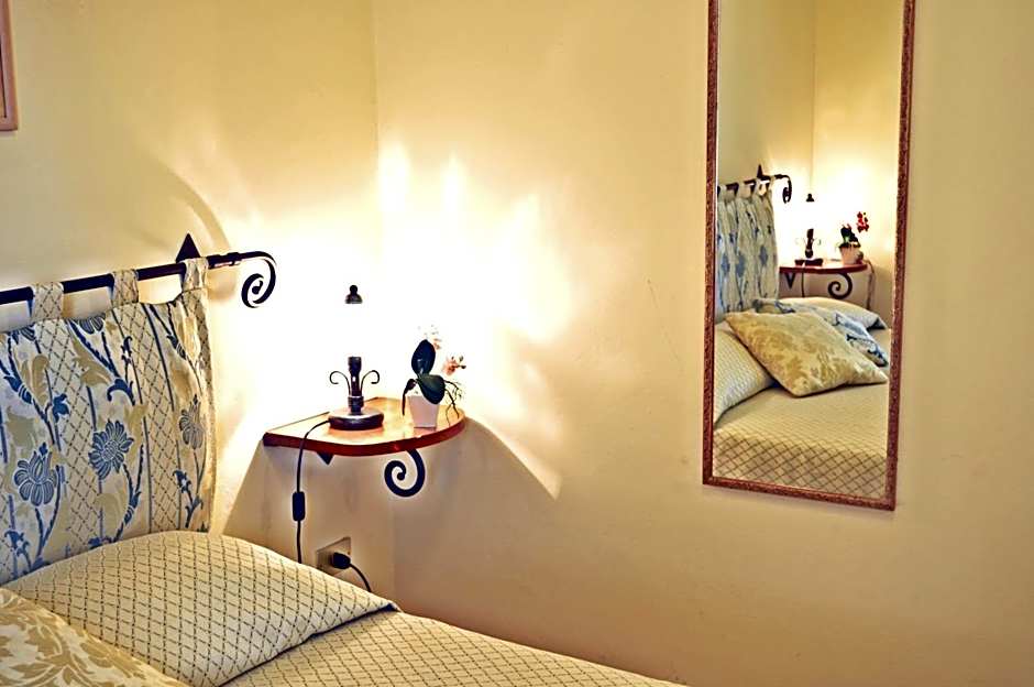 Hotel Tirrena Bike & Country Hotel