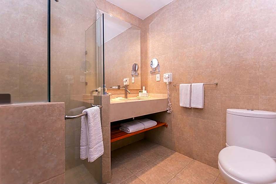 Crown Victoria Hotel