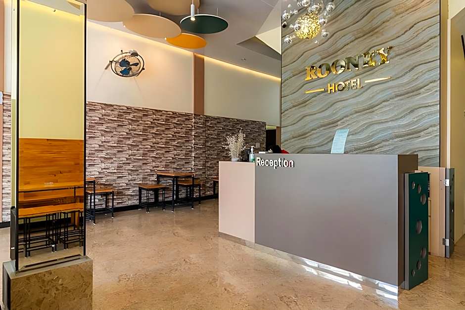 RedDoorz Plus near Ramayana Pematangsiantar