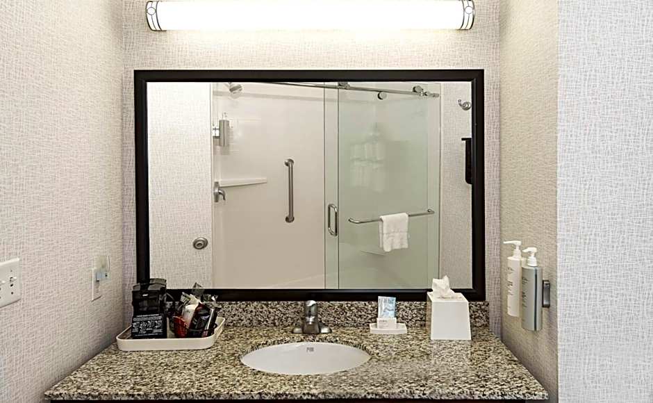 Hampton Inn By Hilton & Suites - Raleigh Downtown