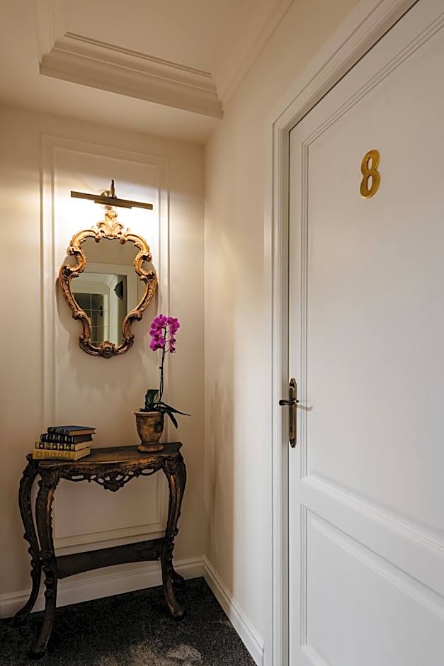 Ateneea Luxury Rooms