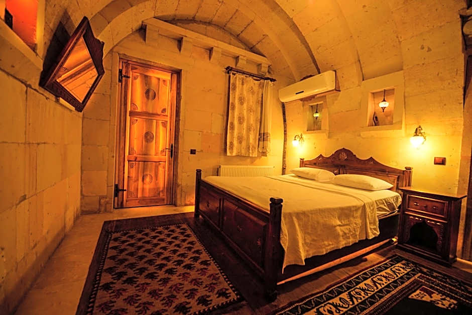 Vineyard Cave Hotel