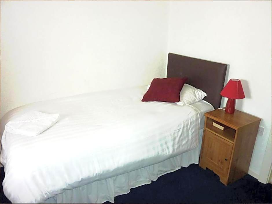 Photo 1 of 4 of Single Room
