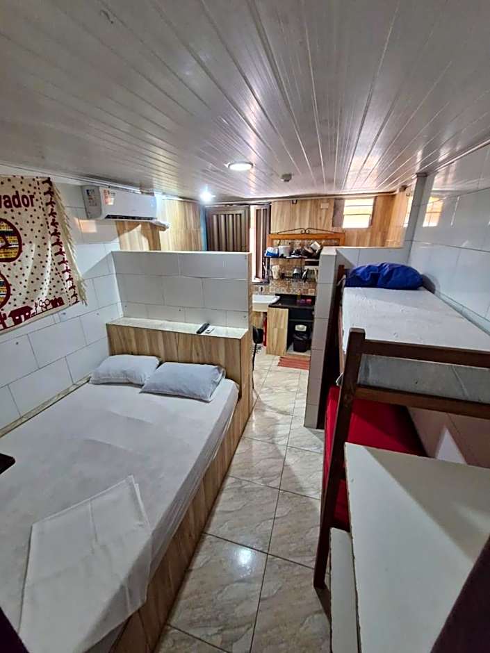 Kitnets com AR Condicionado na Praia