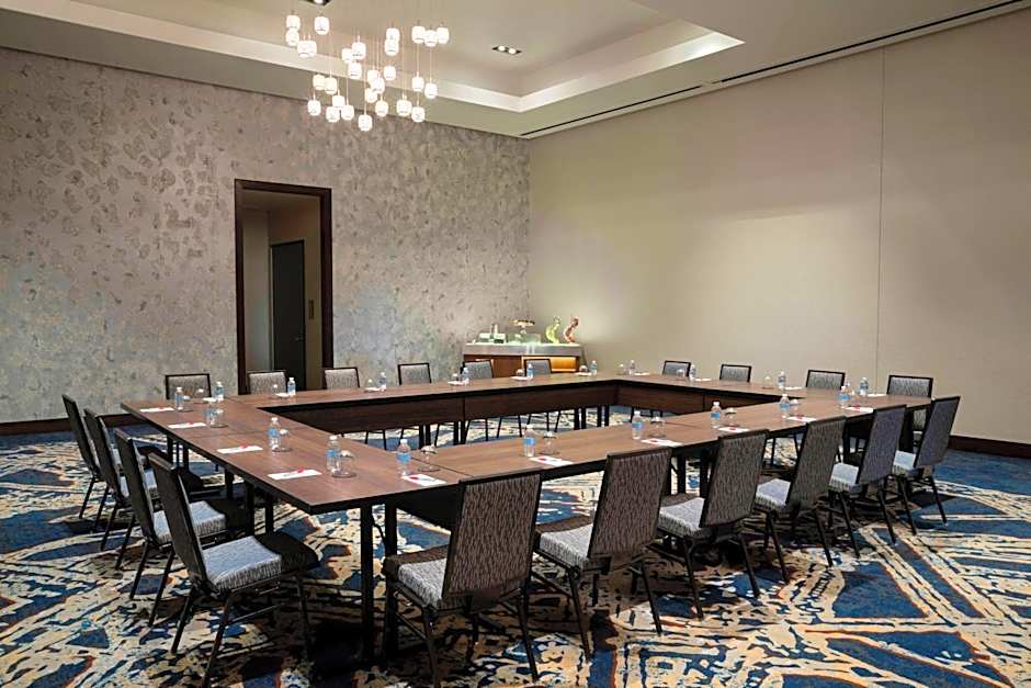 Buffalo Marriott at LECOM HARBORCENTER