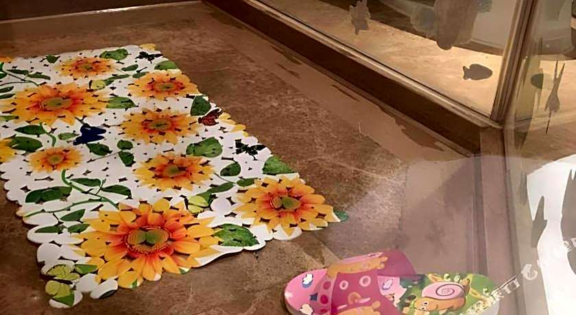 Zhangjiagang Guomao Hotel