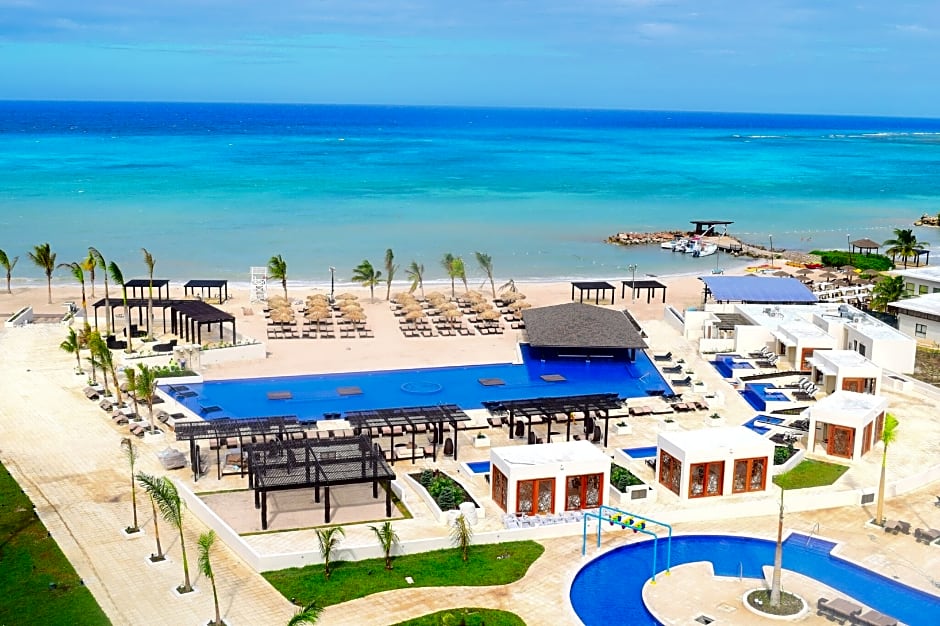 Royalton Blue Waters Autograph All-Inclusive Resor