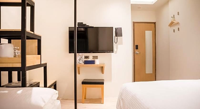 Traveller-Inn Day Moon Hotel