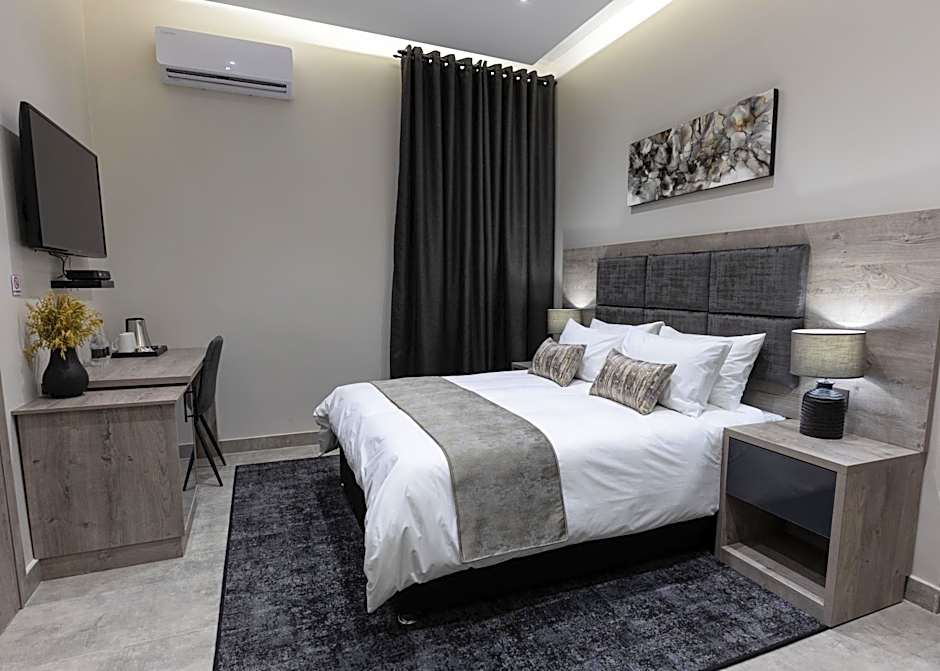 Luxe Suites Boutique Hotel