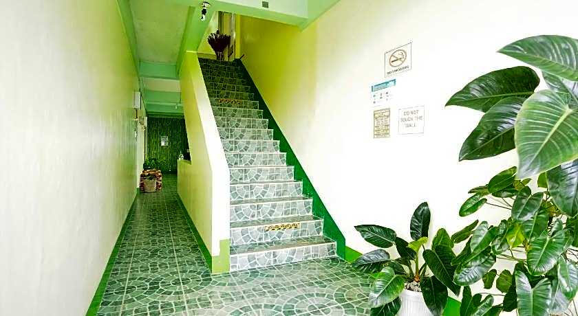 RedDoorz @ D128 Lodge Cagayan Valley