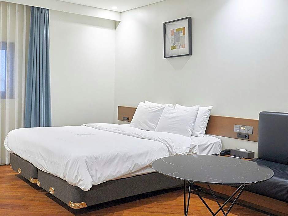 SR Suites Pangyo