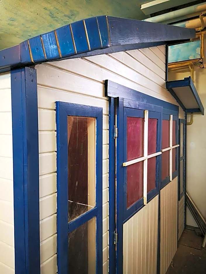 HafenTraum IndoorCampingHostel