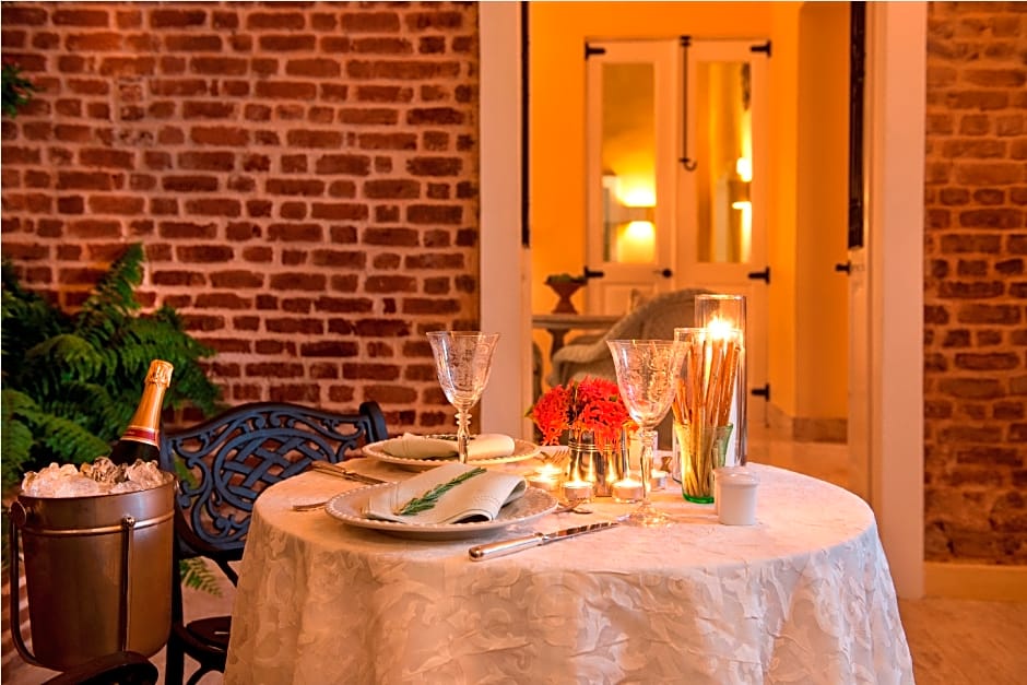 Casas del XVI Boutique Hotel