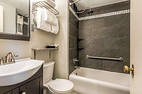 King Suite with Sofa Bed - Non Smoking