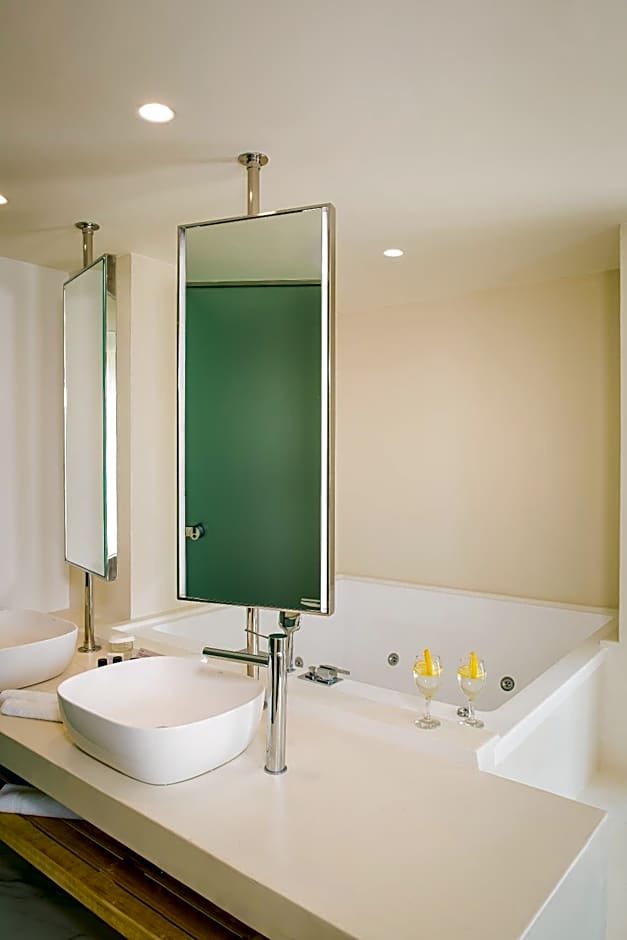 Samian Mare Hotel, Suites & Spa